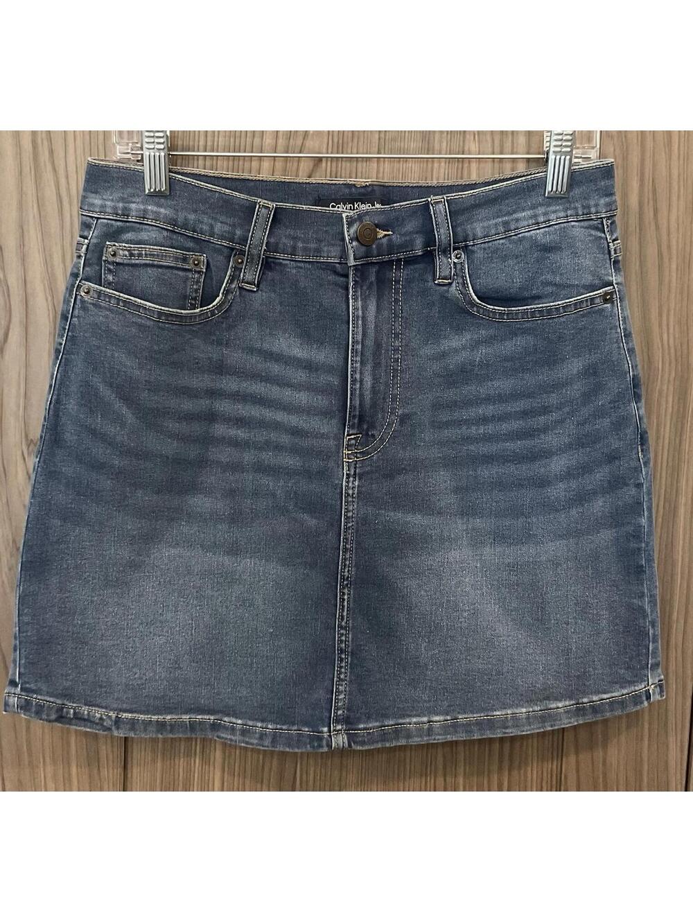 NWOT Calvin Klein Jeans Reprieve mini Skirt Size 8/29